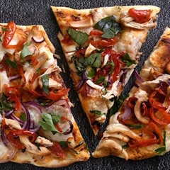Rustic-Chicken-and-red-onion-with-Piquante-Pepper-pizza-240x240