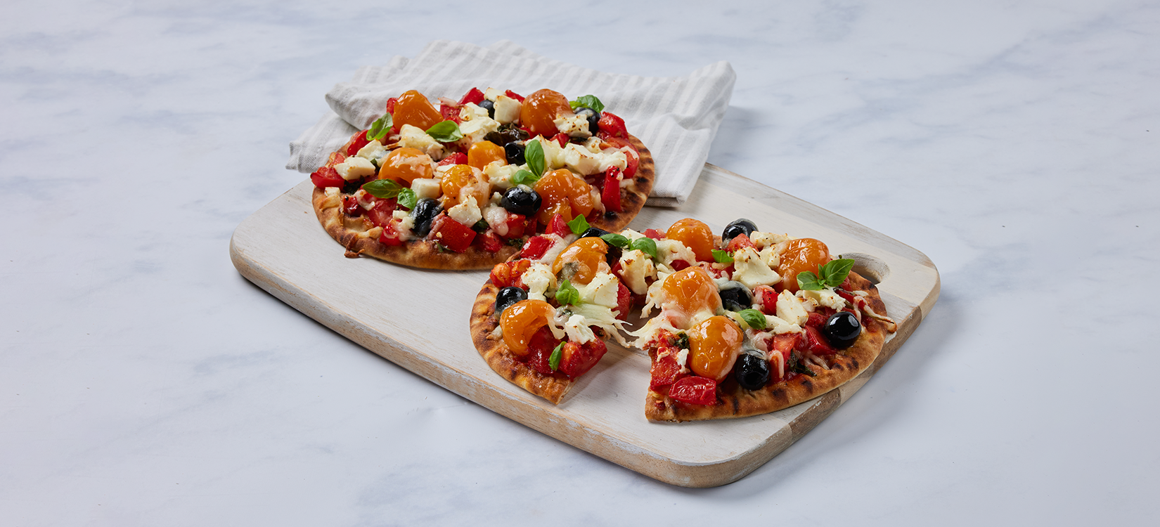 Greek-Style Flatbread Pizza Greek-Style Flatbread Pizza
