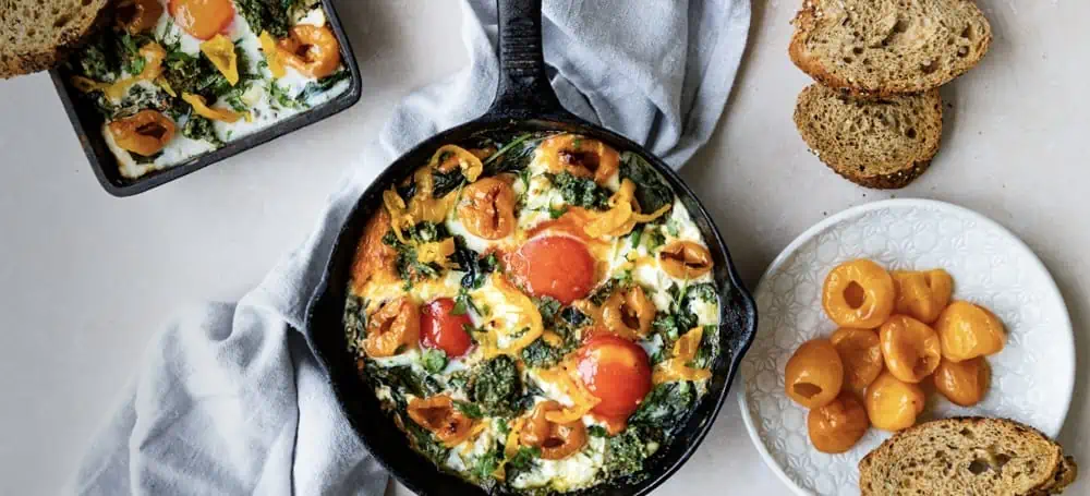 Baked Green Eggs with Yellow Piquanté Peppers